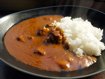 http://norakuri.jp/eat/locofoods/img/curry/kirishima-1.jpg