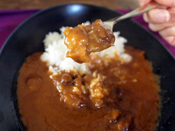 http://norakuri.jp/eat/locofoods/img/curry/kirishima-2.jpg
